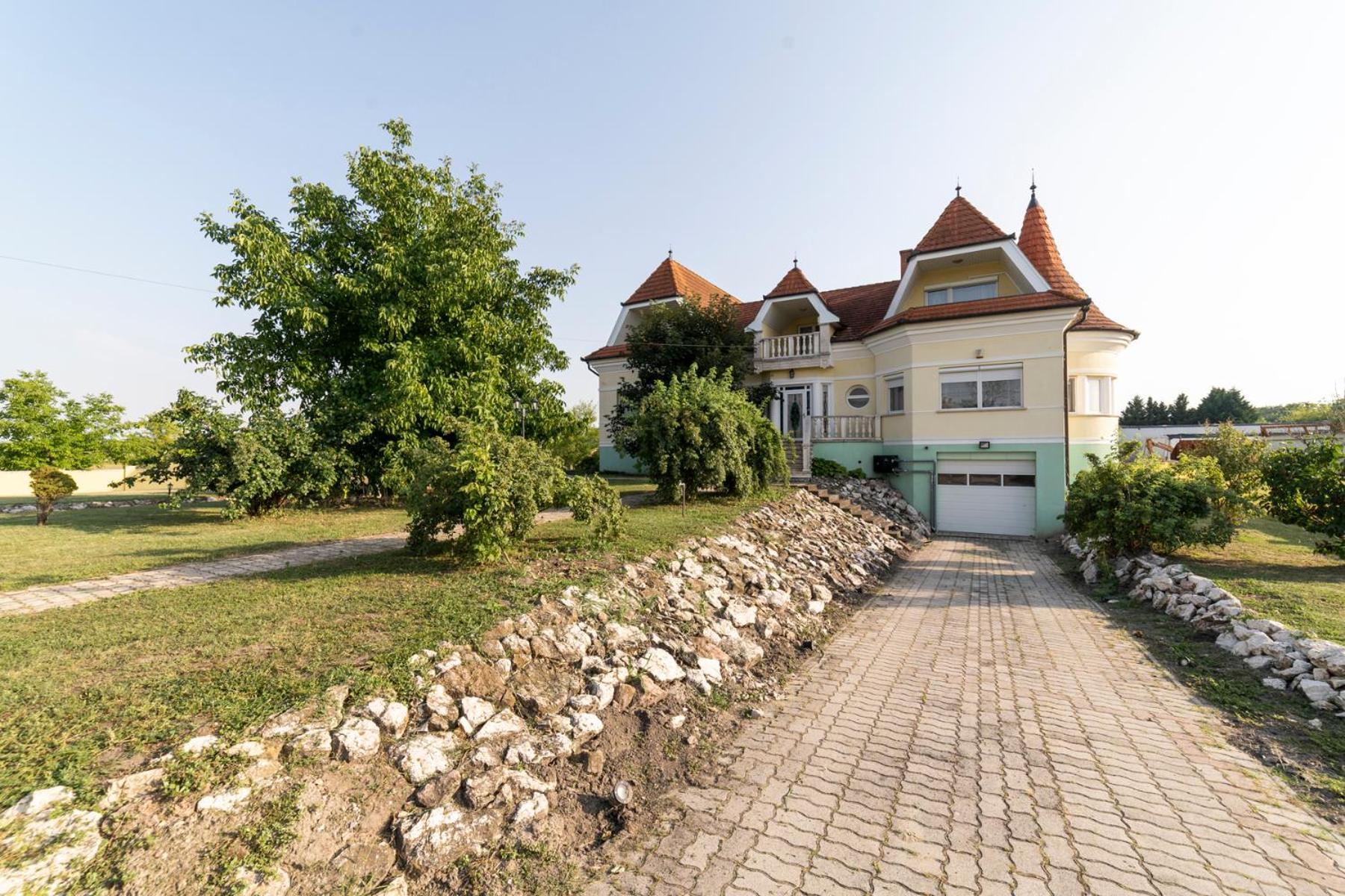 Elite Boutique Villa Oerkeny Orkeny ภายนอก รูปภาพ
