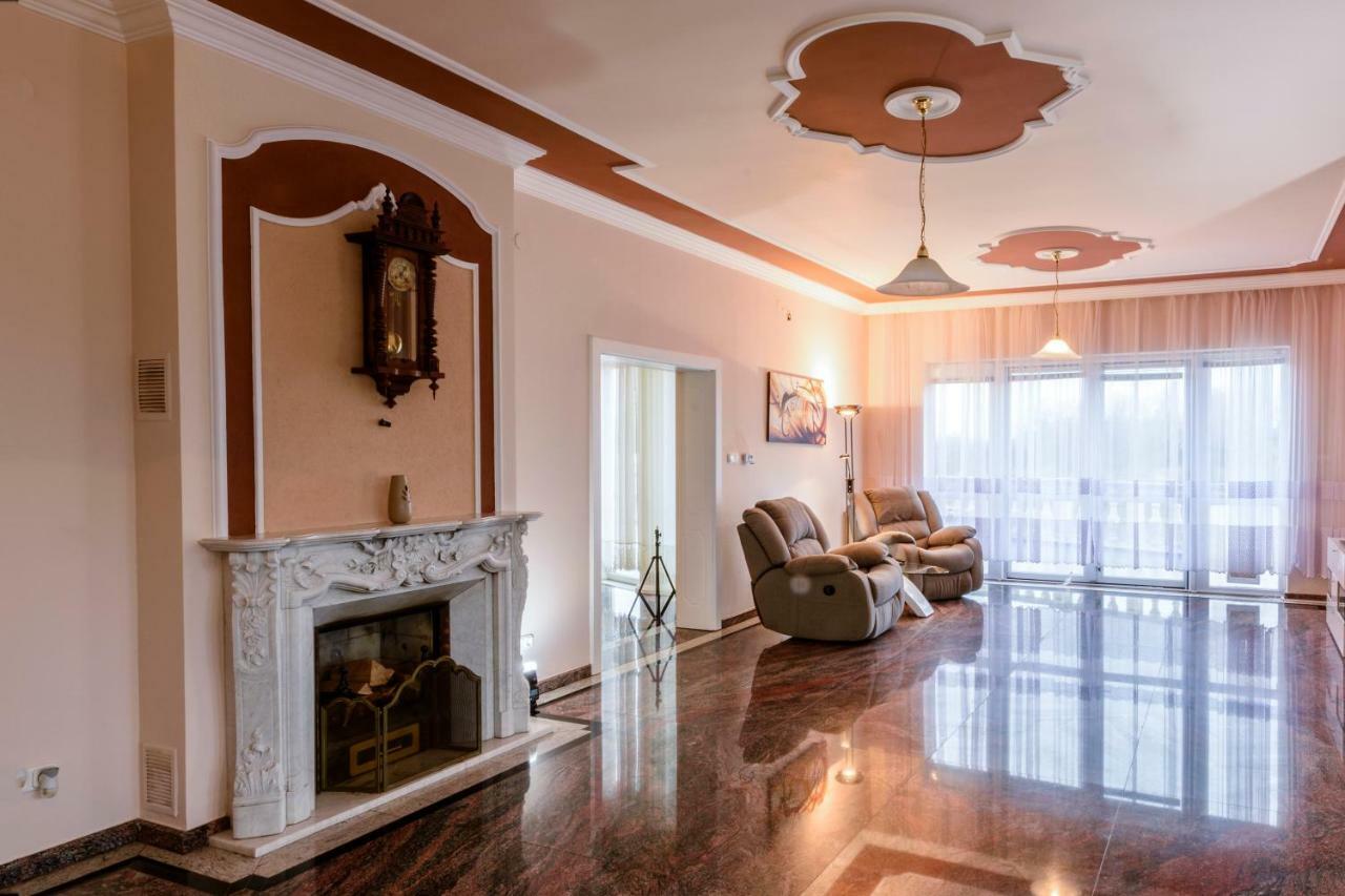Elite Boutique Villa Oerkeny Orkeny ภายนอก รูปภาพ
